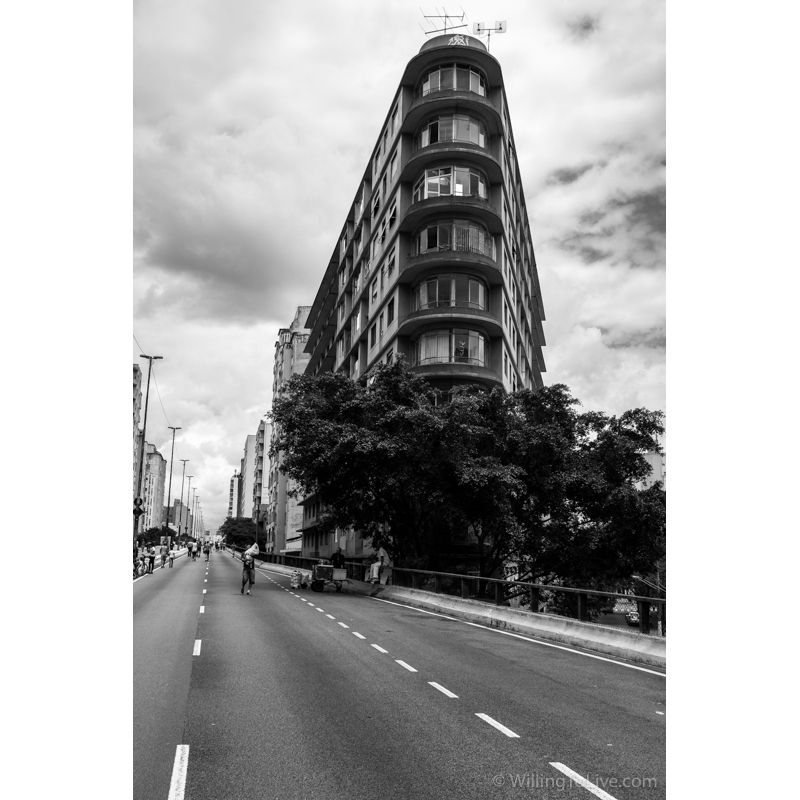 Along the way... | 38mm equiv.; f8; 1/400; ISO 100 Along the way... | 38mm equiv.; f8; 1/400; ISO 100