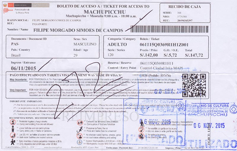 Esse é o ingresso que você deve levar impresso no dia. Infelizmente, depois das novas regras, não é mais possível sair do parque depois que você entrar, acho isso bastante cruel com quem sobe montanha (um amigo que foi em setembro de 2018 confirmou), mas enfim... Você pode ver no ingresso também o horário que eu escolhi para o início da subida (das 9 até 10h) e o preço do ingresso com a Montanha (147,72 Soles)