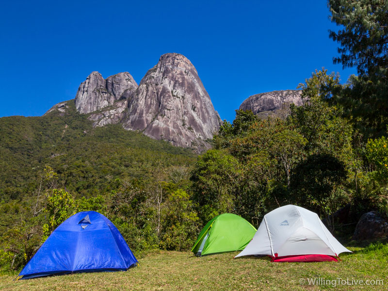 Nada mal acordar de cara com a bela vista dos Três Picos, hein?