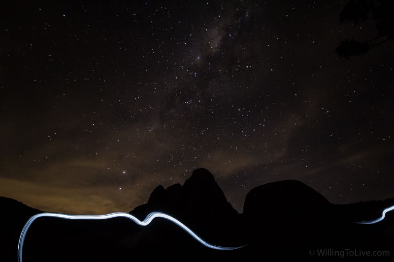 It happened by chance, but Eduardo made a light painting when passed in front of my camera with his flashlight on. He apologized, but I think the final result is cool.