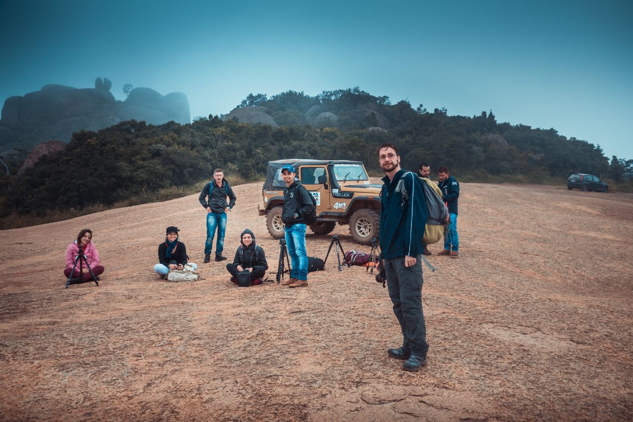 Photography by <a href="https://www.instagram.com/alessandrofelippe/" title="Alessandro" target="_blank">Alessandro</a>. Our group already at Pedra Grande during our first day.